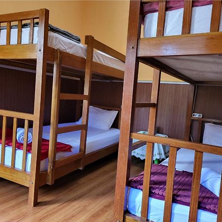 Dewi Sri Guesthouse マタラム エクステリア 写真