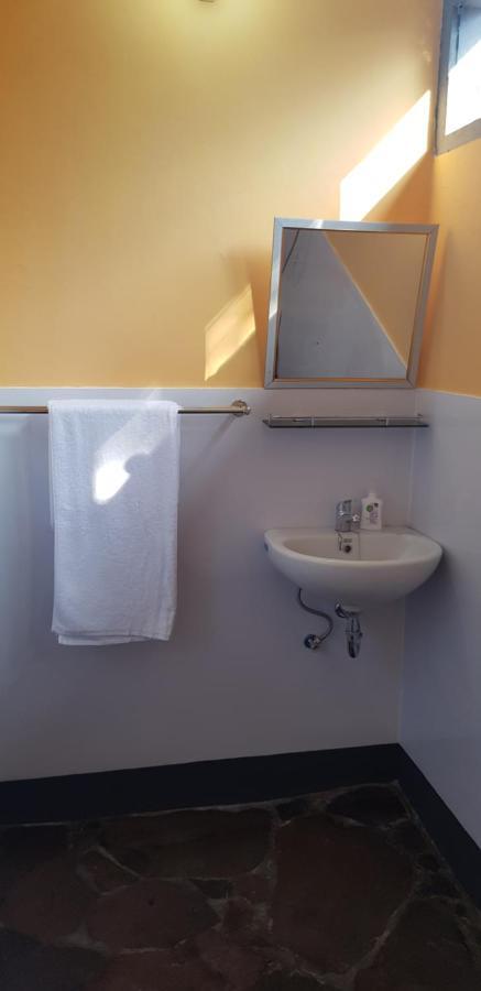 Dewi Sri Guesthouse マタラム エクステリア 写真