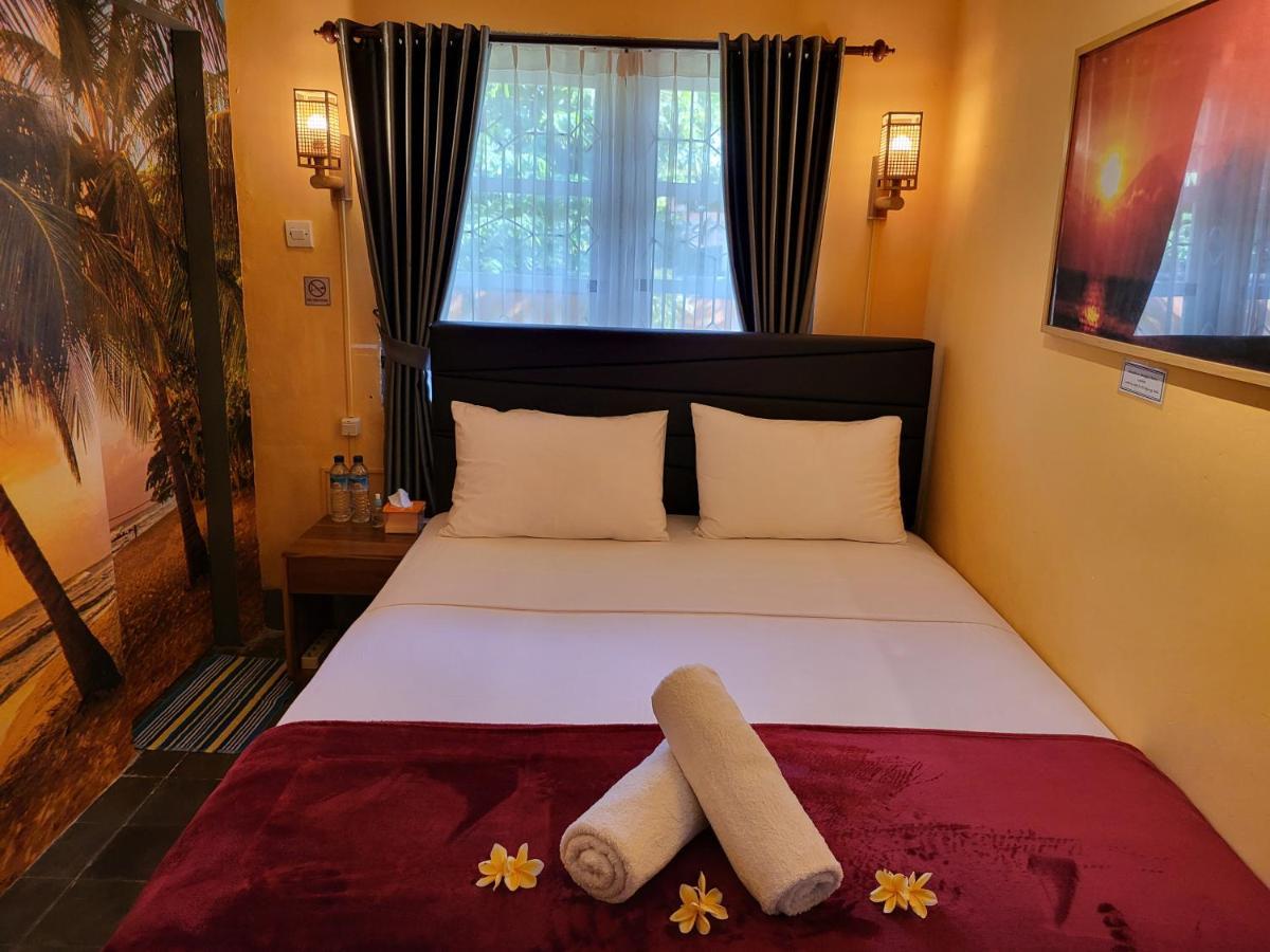 Dewi Sri Guesthouse マタラム エクステリア 写真