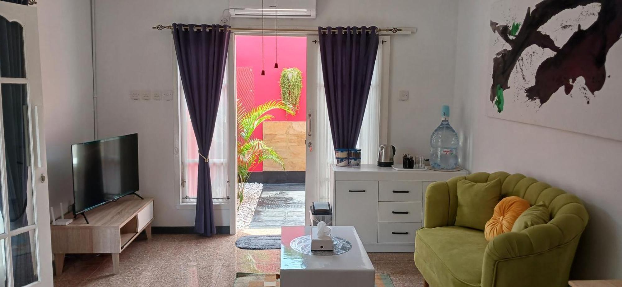 Dewi Sri Guesthouse マタラム エクステリア 写真