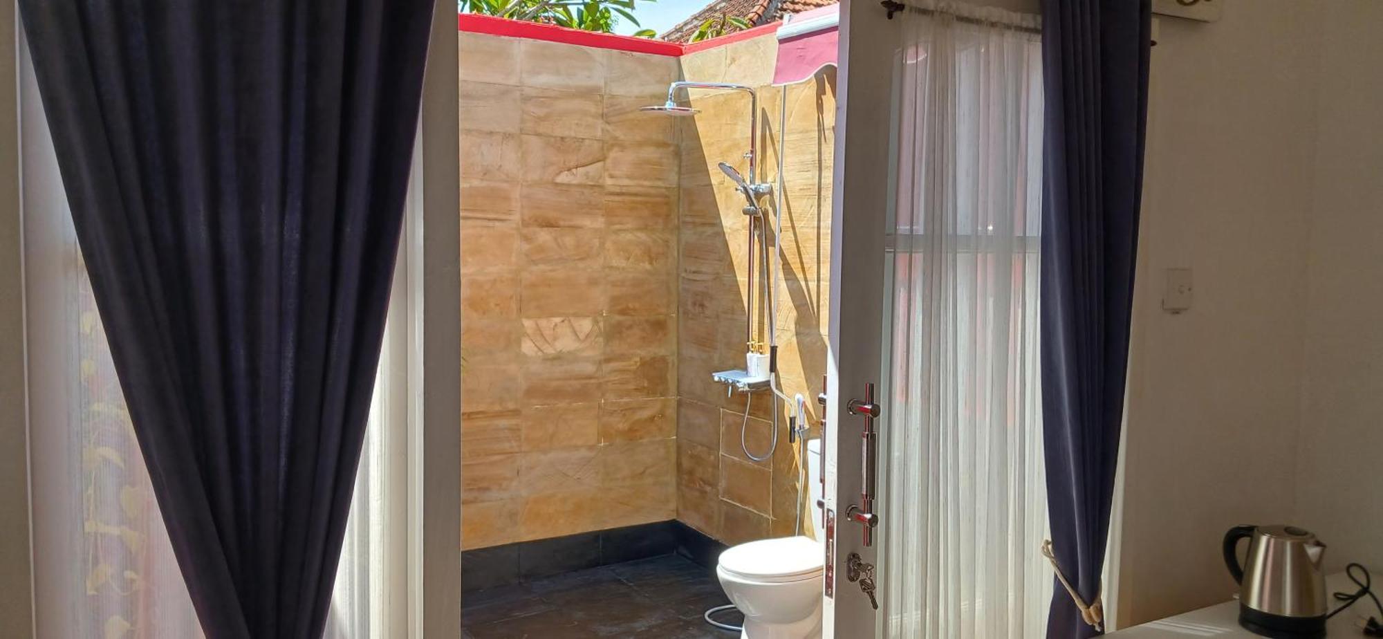 Dewi Sri Guesthouse マタラム エクステリア 写真