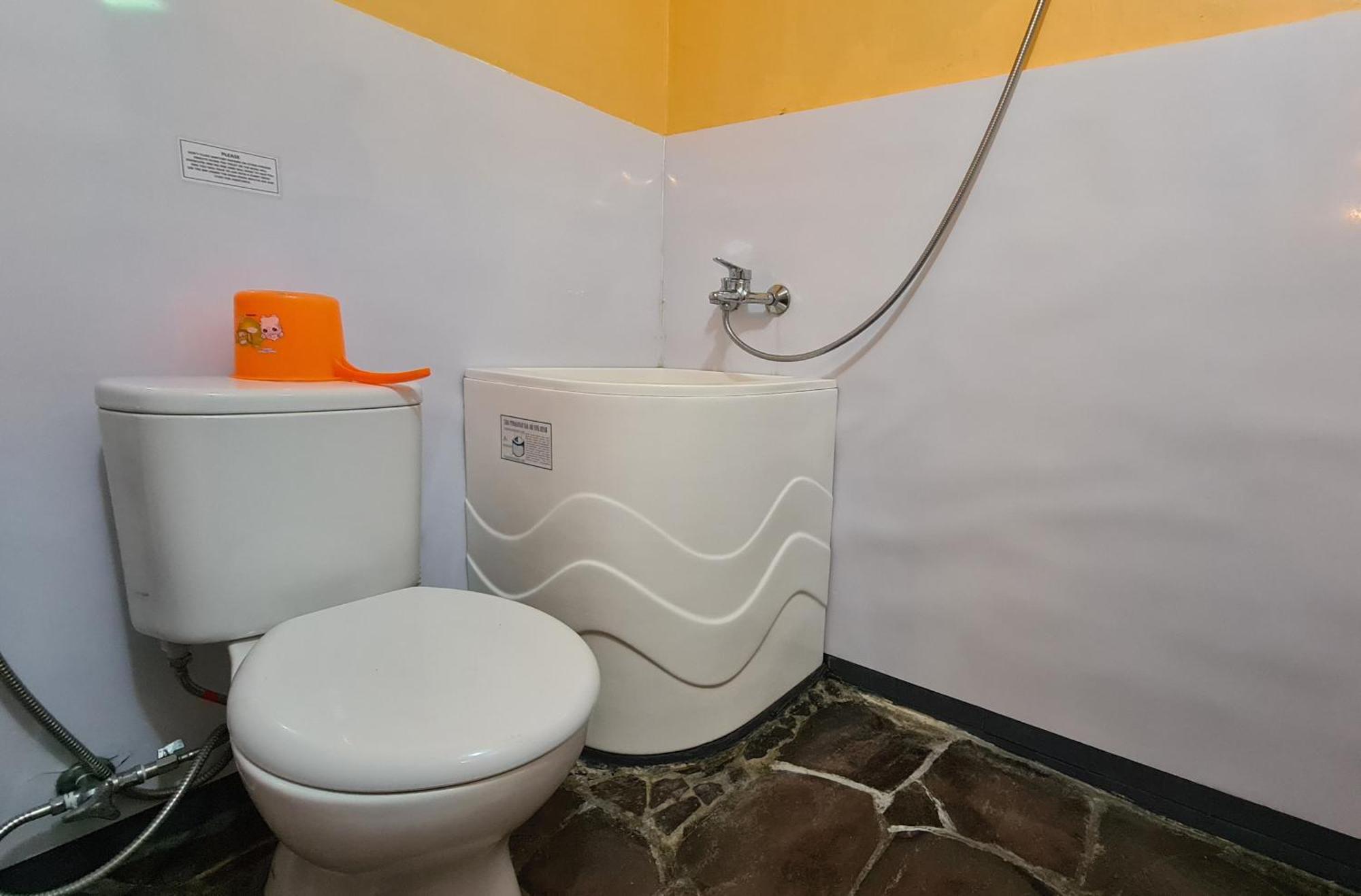 Dewi Sri Guesthouse マタラム エクステリア 写真