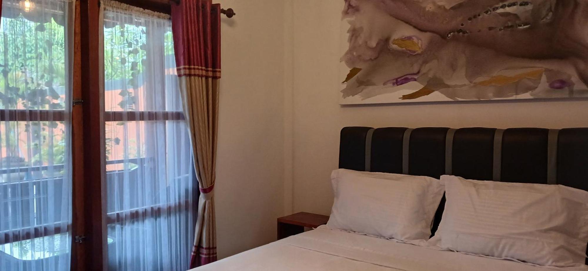 Dewi Sri Guesthouse マタラム エクステリア 写真