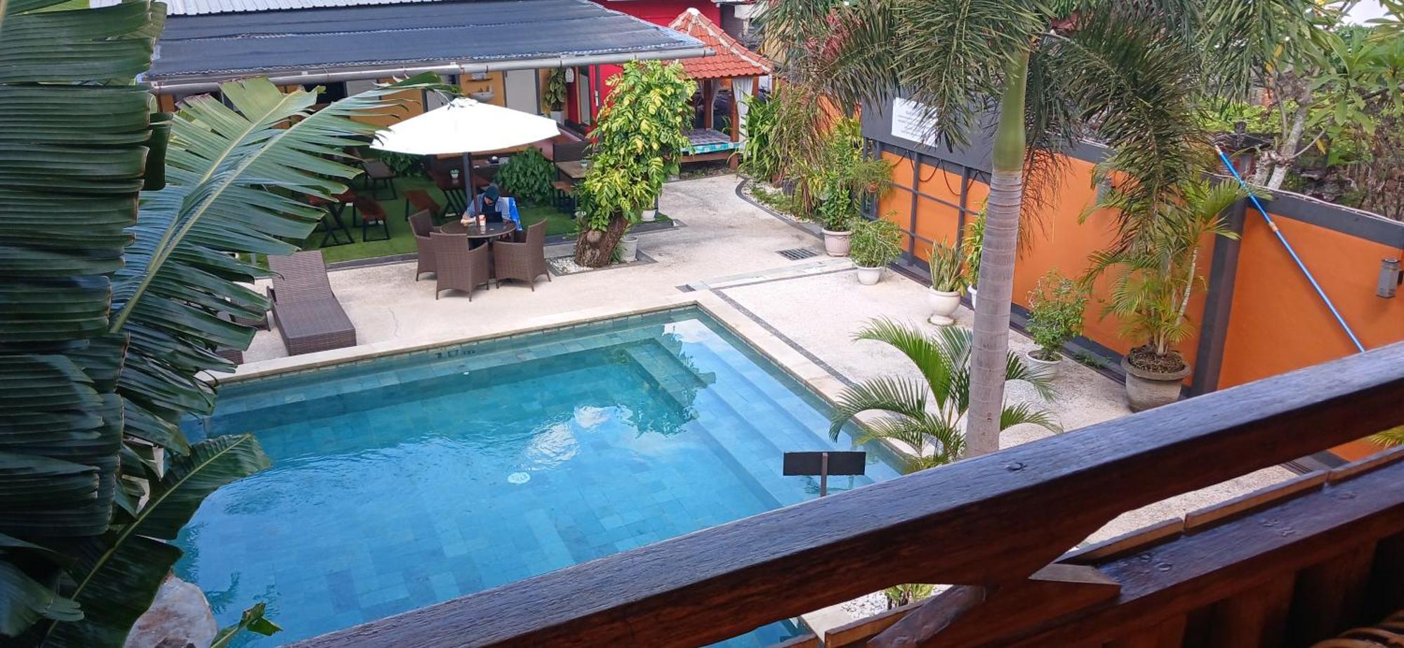 Dewi Sri Guesthouse マタラム エクステリア 写真