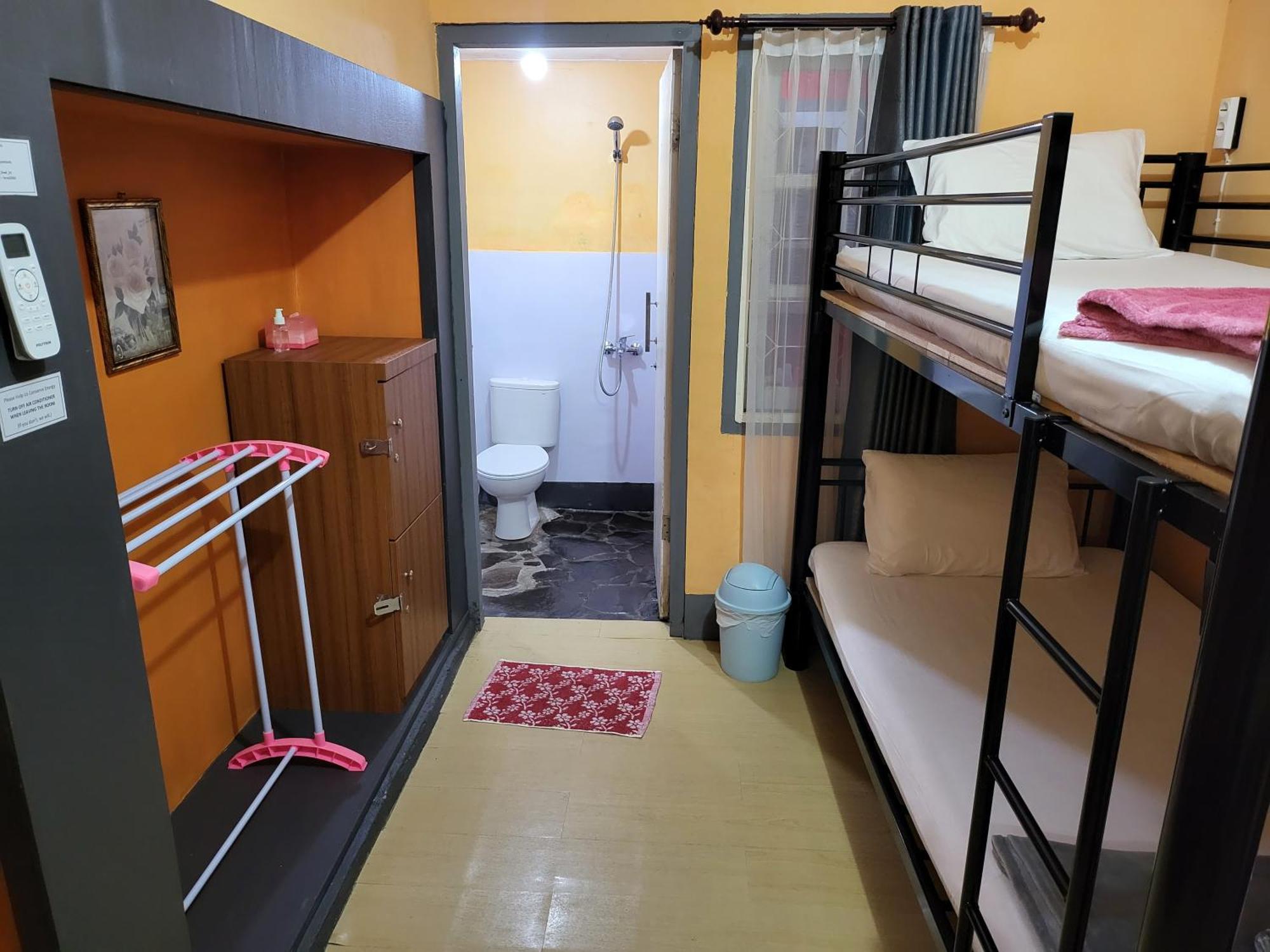 Dewi Sri Guesthouse マタラム エクステリア 写真