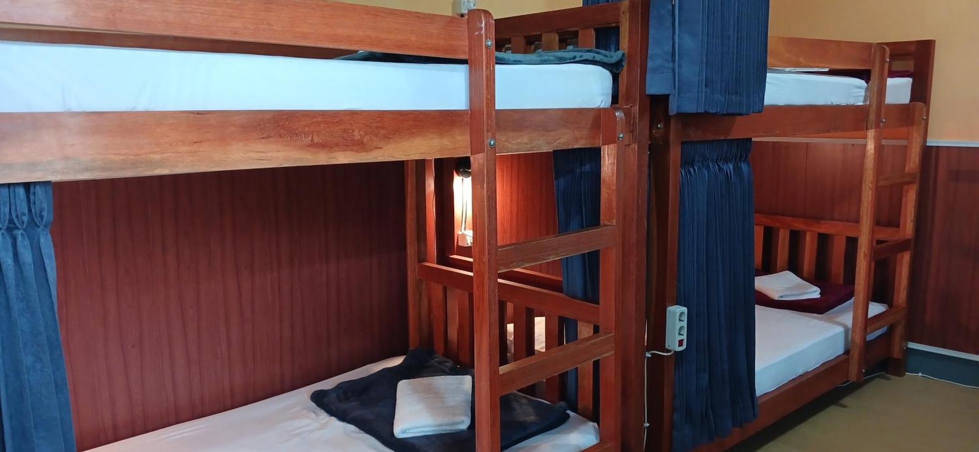Dewi Sri Guesthouse マタラム エクステリア 写真